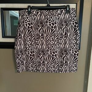 New animal print skirt without tags!